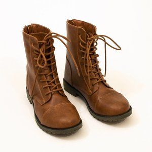 EUC Cat and Jack Girls Brown Combat Boots
